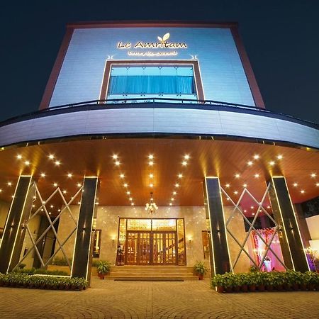Hotel Le Amritam Dehradun Exterior photo